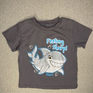 Sea world size 4t Shark Graphic short sleeve Tee shirt